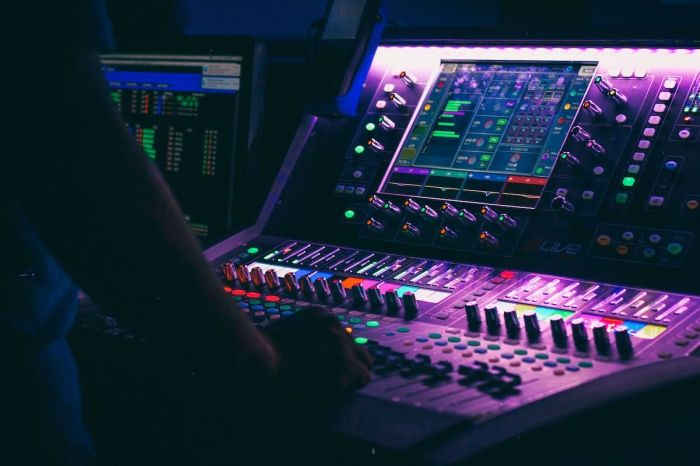 How to Design with Sound for Film: 3 Steps for Emotional Impact